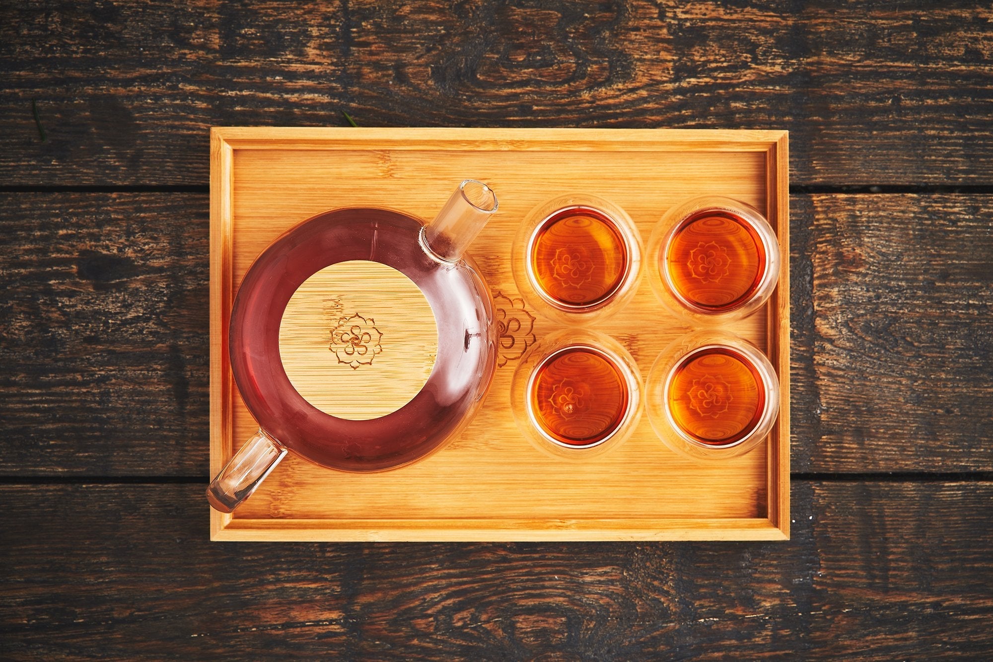 Tee-Set aus Glas